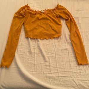 Yellow long sleeves crop top